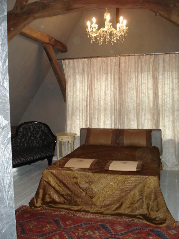 Aparthotel De Beek Anno 1410 Sint-Truiden Room photo